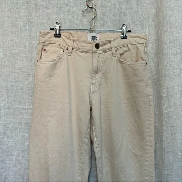 BDG High-Waisted Cowboy Jean in Cream at Urban Outfitters
BDG size 27 - Picture 13 of 16
